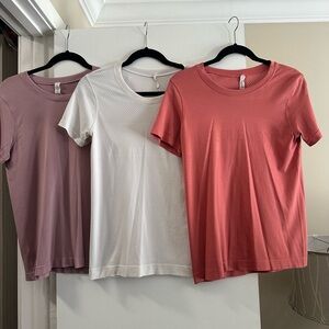 Lululemon Athletica Fitted Short Sleeve T-Shirts